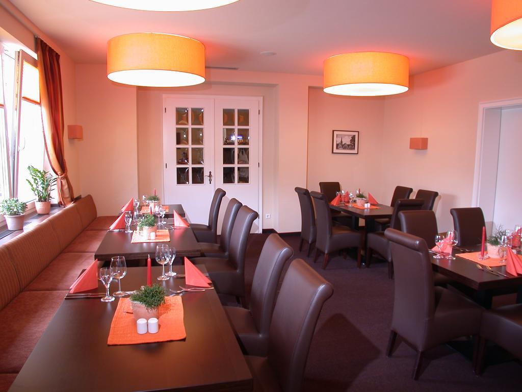 Westfaelischer Hof Lugde Bagian luar foto